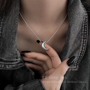 2023 Basit Gümüş Ay Kolye Kolye Toptan Moda Trendi Kore Kişilik Metal Hilal Chokers Kadın Kolye Takı