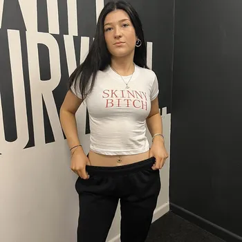 Y2K giysileri Mektup baskı Yaz Kadın T-shirt Streetwear Kırpma Üst Estetik Gotik Harajuku Tee İnce t shirt Üst kadınlar Vintage